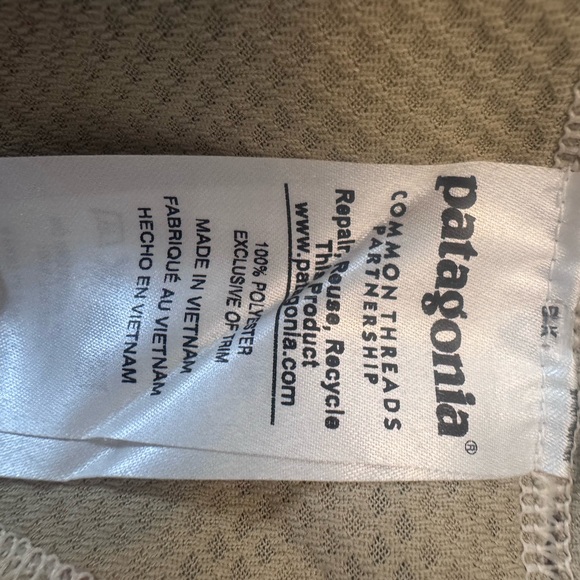 Patagonia XS Fleece Jacket with Purple and Blue Logo Trim - Picture 3 of 3